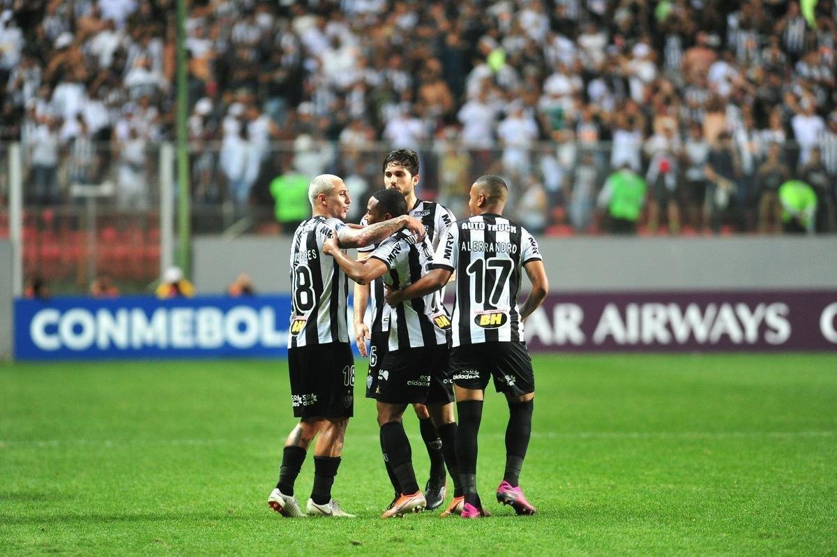 Elias marcou em chute de fora da rea e deu a vitria ao Atltico sobre La Equidad