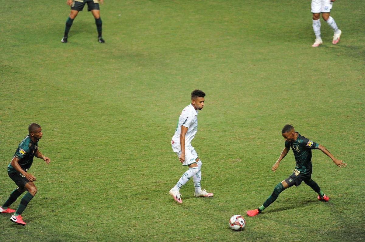 Fotos da vitria da Caldense sobre o Amrica, por 1 a 0, no Independncia, em Belo Horizonte, pela quarta rodada do Campeonato Mineiro de 2021. Atacante Amarildo marcou o nico gol da partida,