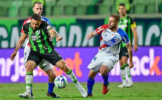 Felipe Azevedo fez o segundo gol do Amrica-MG contra o Fortaleza