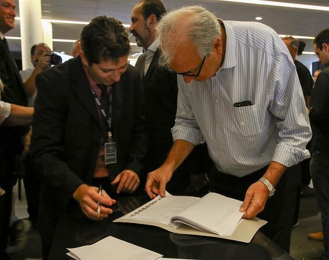 Com festa dos torcedores, Conselho Deliberativo do Atltico aprovou construo do estdio