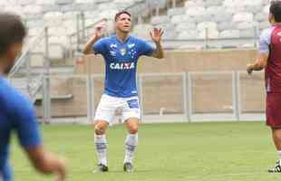 Treino do Cruzeiro nesta sexta-feira, no Mineiro
