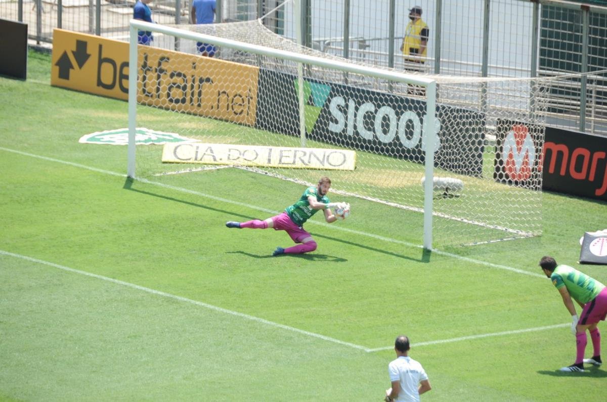 Equipes se enfrentaram neste sbado, pela 13 rodada da competio