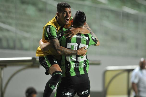 Fotos do jogo entre Amrica e Cuiab, no Independncia, pela 16 rodada da Srie B