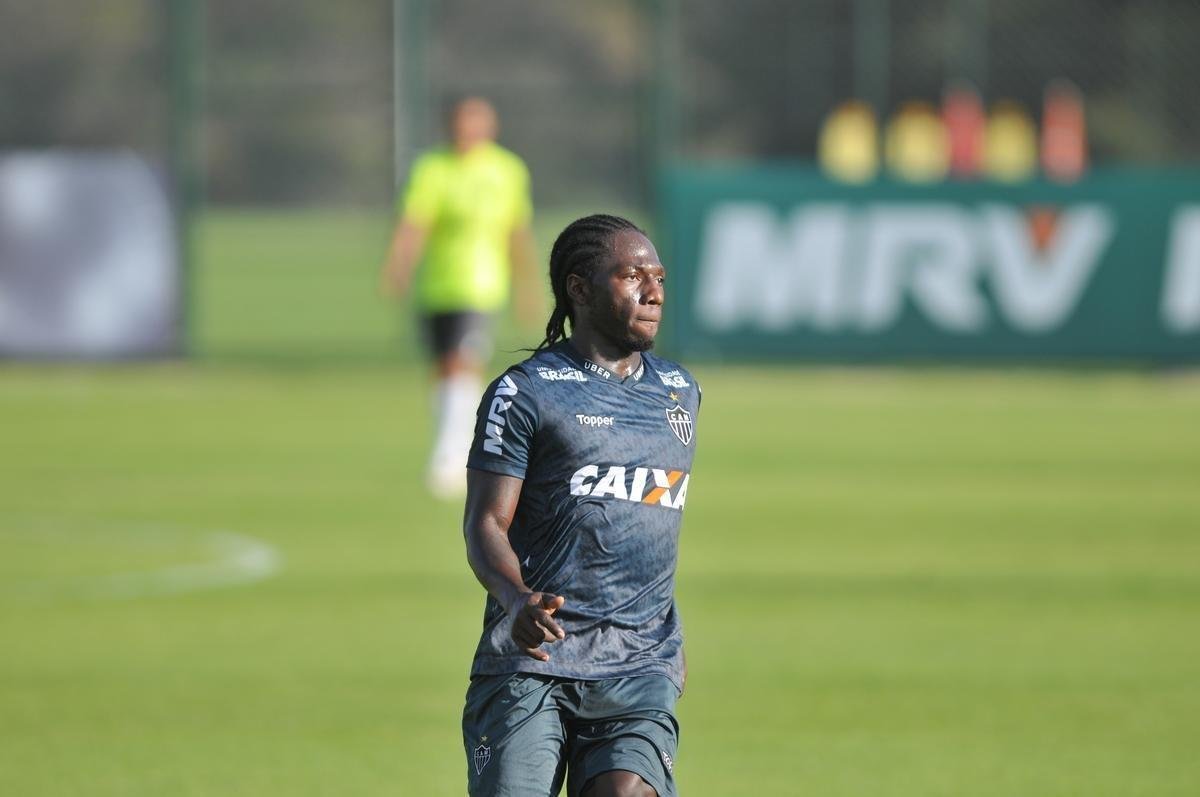 Atltico derrotou Coimbra em jogo-treino na Cidade do Galo com gols de Galdezani, Edinho e Fbio Santos