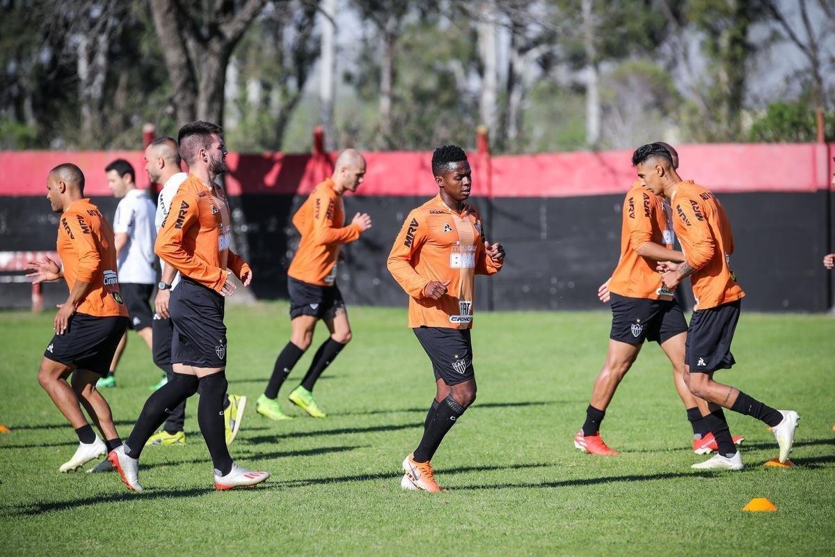Nesta quarta-feira, Atltico treinou no centro de treinamento do Newell's Old Boys, em Rosrio, visando  partida de ida da semifinal da Copa Sul-Americana, diante do Coln. O duelo ser nesta quinta-feira, s 21h30, em Santa F, na Argentina.