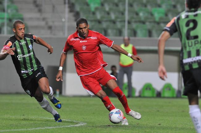 Boa Esporte - 11 em 2013, com 50 pontos
