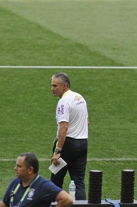 Nesta quarta-feira  tarde (09/11), Seleo Brasileira fez mais um treino no Mineiro e encerrou preparao para enfrentar a Argentina pelas Eliminatrias da Copa do Mundo