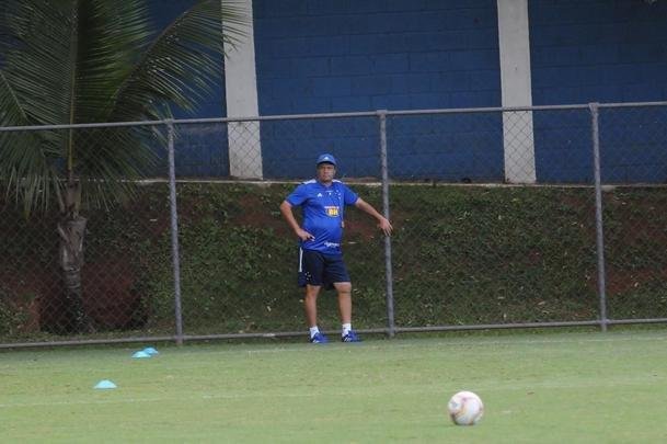 Fotos do treino do Cruzeiro desta quinta-feira, na Toca da Raposa II (crdito: Juarez Rodrigues/EM D.A Press)