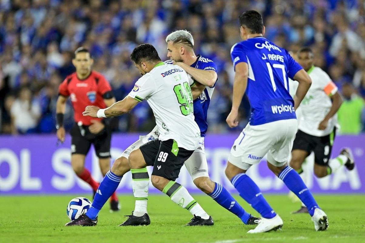 Fotos de Millonarios x Amrica pela Copa Sul-Americana