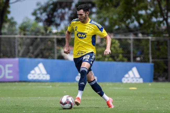 Treino do Cruzeiro nesta segunda-feira, na Toca da Raposa 2, em Belo Horizonte.