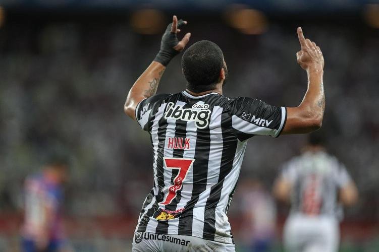 Diego Costa e Hulk marcaram os gols da vitória do Atlético por 2 a 1 sobre o Fortaleza, no Castelão