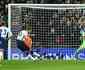 Com ajuda do VAR, Tottenham derrota Chelsea na semifinal da Copa da Liga Inglesa