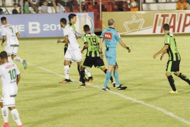 Amrica goleou Luverdense no Passo das Emas com gols de Renan Oliveira, Luan e Neto Moura