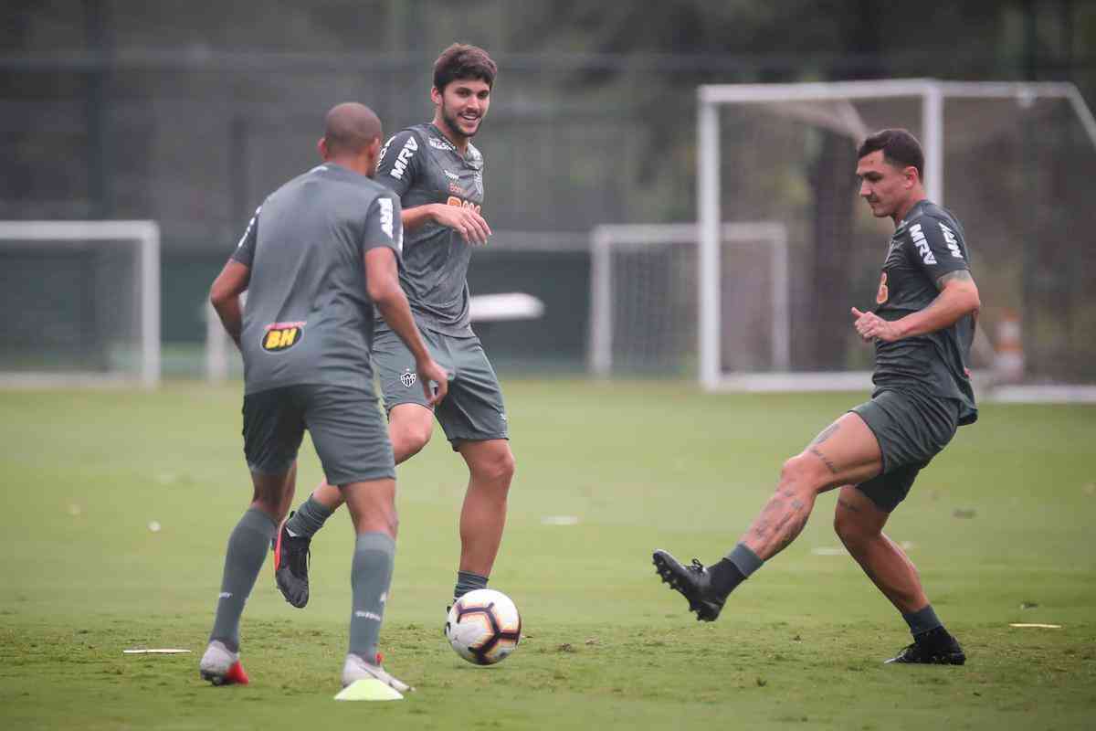 Jogadores do Atltico treinaram nesta tera-feira, vspera do jogo com o Defensor