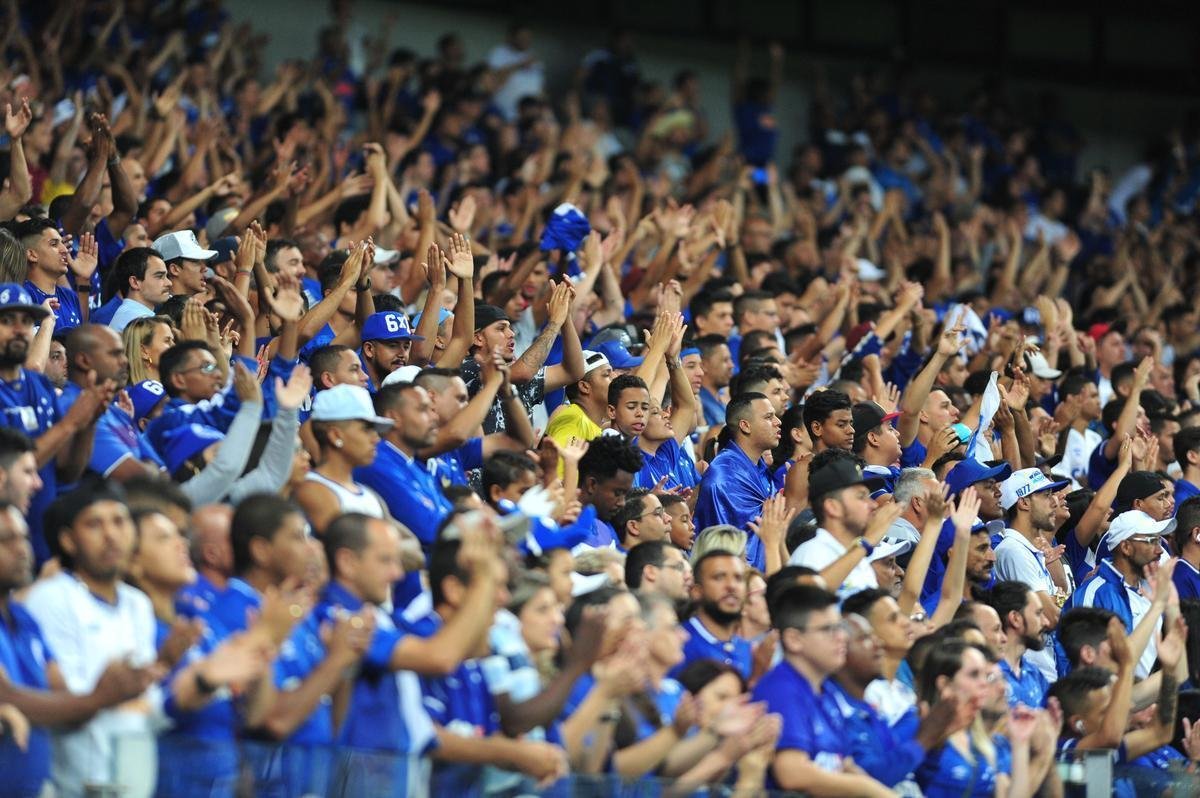 Torcida do Cruzeiro lotou Mineiro na partida de volta das quartas de final da Copa do Brasil