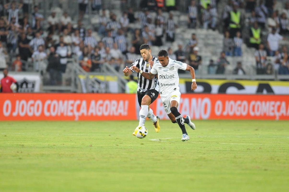 Fotos do jogo entre Atltico e Santos, no Mineiro, em Belo Horizonte, pela 11 rodada do Campeonato Brasileiro