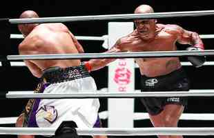 Fotos do retorno de Mike Tyson aos ringues