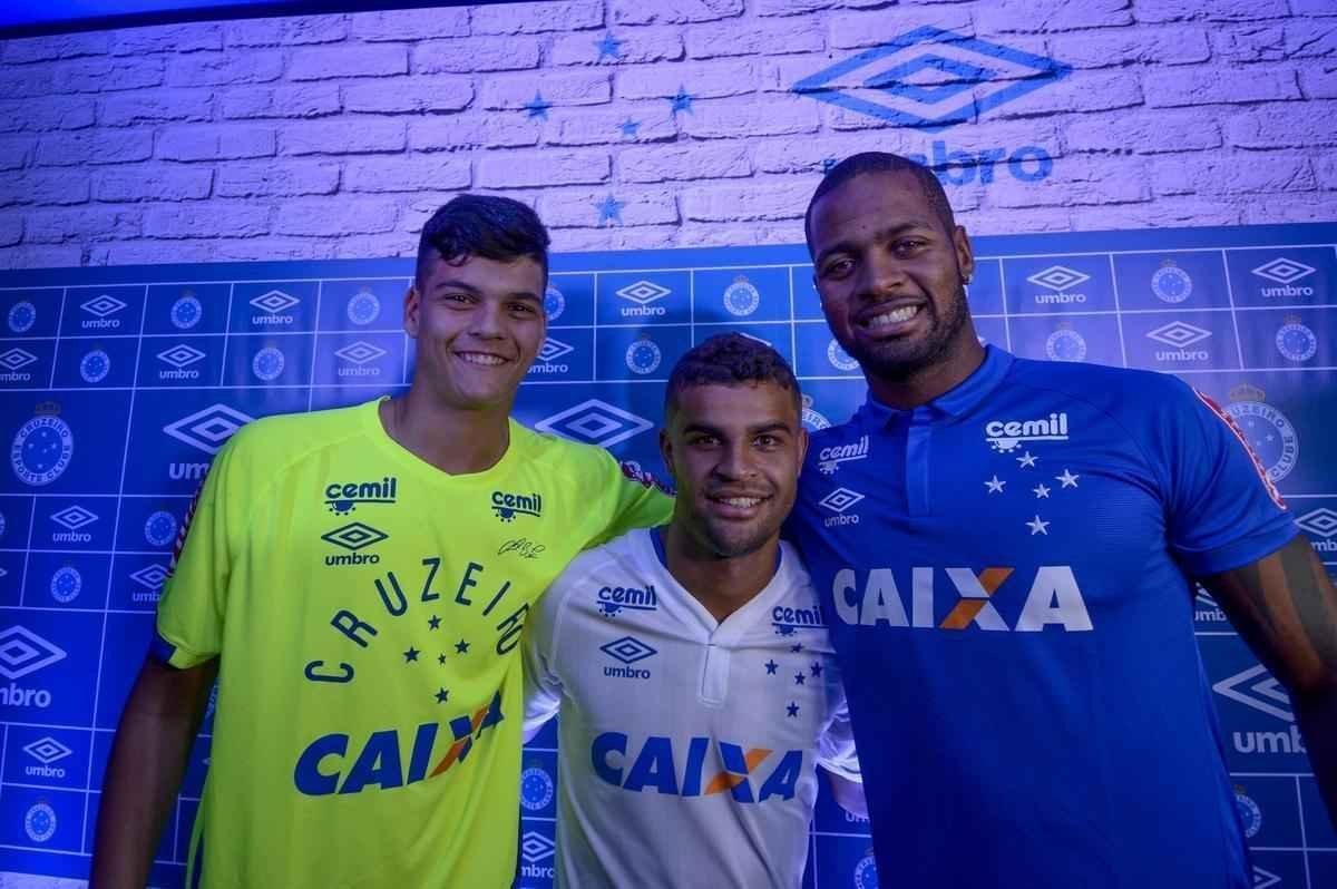 Imagens do lanamento do novo uniforme do Cruzeiro. Evento foi realizado na noite desta quinta-feira (12/05), na esplanada do Mineiro
