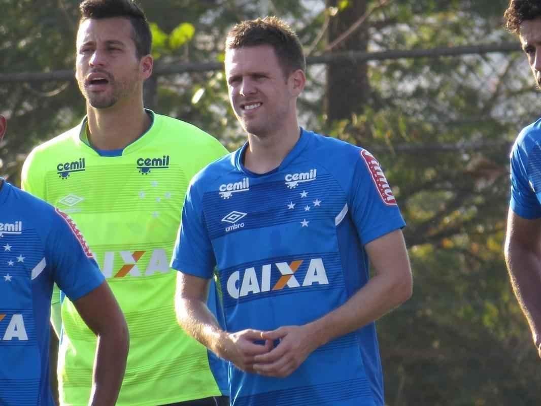 Galeria de fotos do treino do Cruzeiro na tarde desta quinta-feira, na Toca da Raposa II