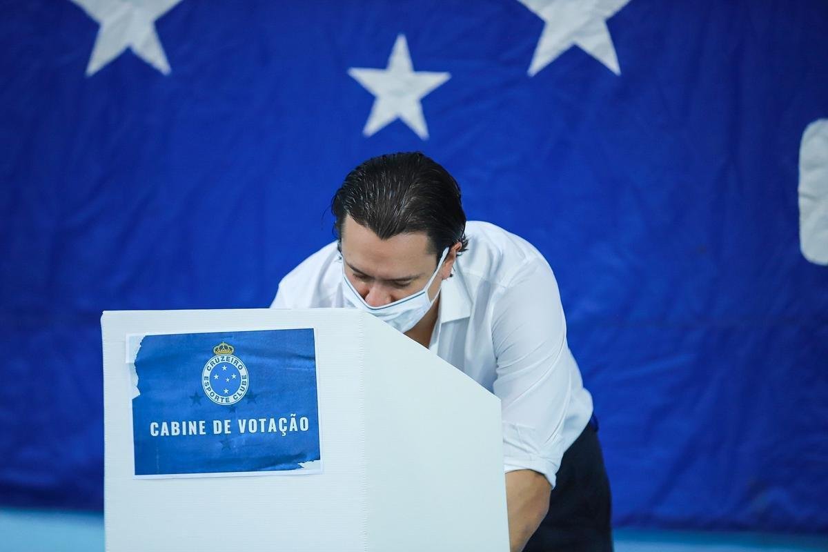 Presidente do Cruzeiro, Srgio Santos Rodrigues, durante votao