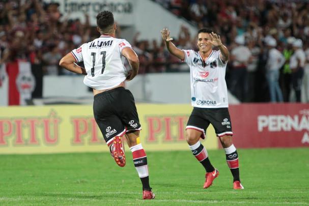 Santa Cruz e Petrolina em jogo válido pela primeira rodada do Campeonato Pernambucano