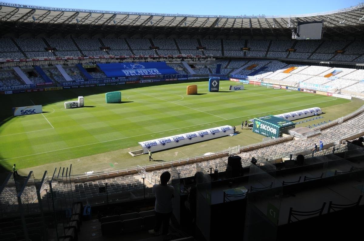 Cruzeiro enfrentou a URT, pela 10 rodada do Estadual
