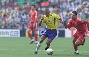 Gilberto Silva - O volante do Atltico foi titular da Seleo Brasileira na Copa de 2002, no Japo e na Coreia, e ajudou o time de Luiz Felipe Scolari a conquistar o pentacampeonato 