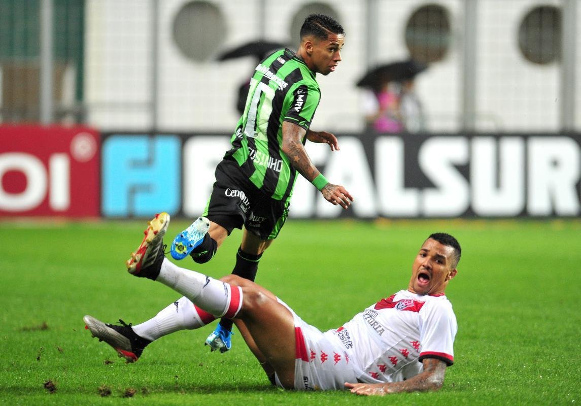 Fotos do duelo entre Amrica e Vitria, no Independncia, pela 36 rodada da Srie B