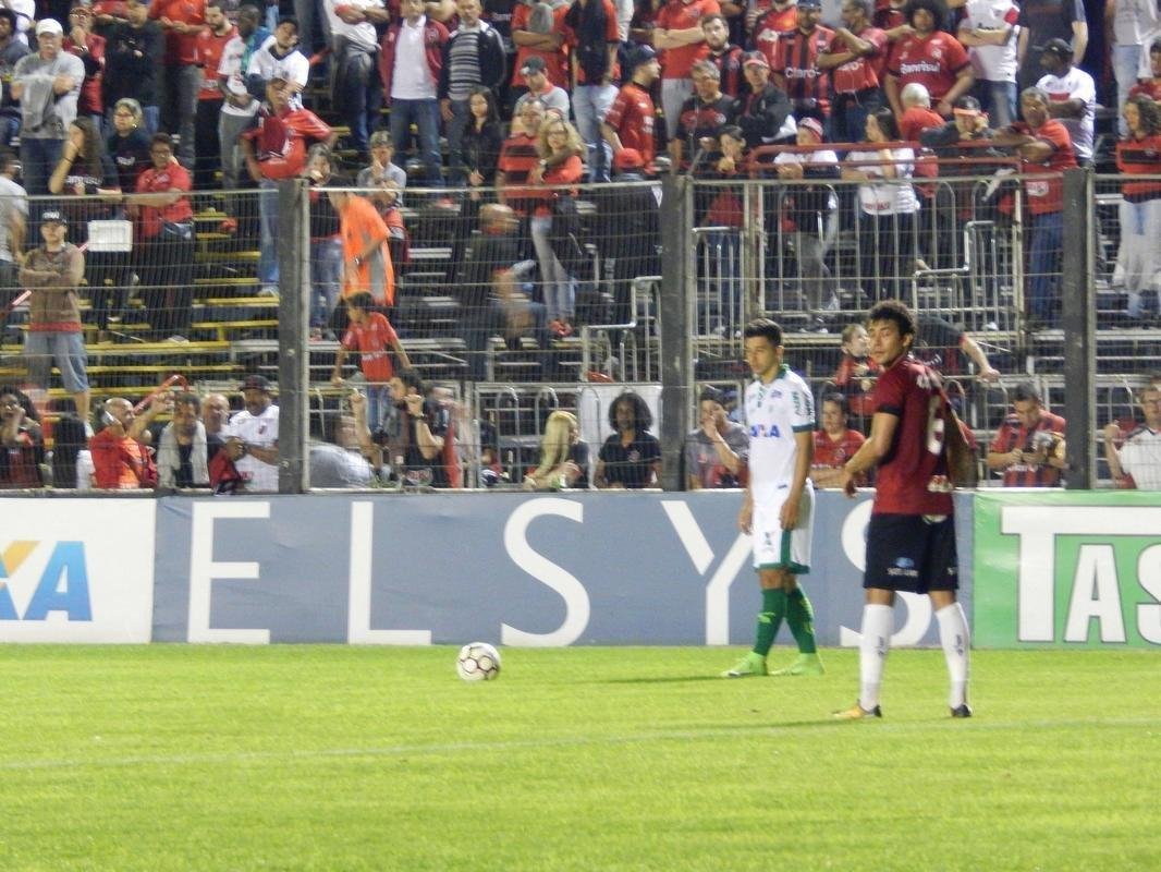 Imagens do jogo entre Brasil de Pelotas e Amrica, no Bento de Freitas, pela 30 rodada da Srie B do Brasileiro