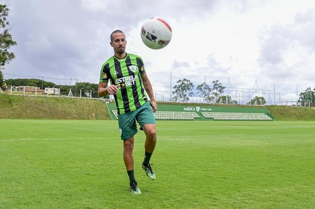 Nicolas foi apresentado pelo América nesta quarta-feira (4/1)
