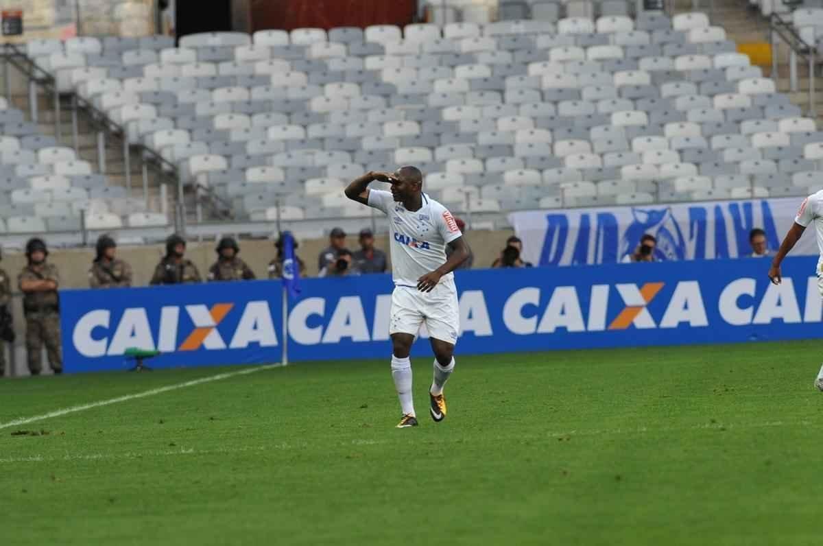 Imagens da partida entre Cruzeiro e Sport, duelo vlido pela 21 rodada da Srie A do Campeonato Brasileiro