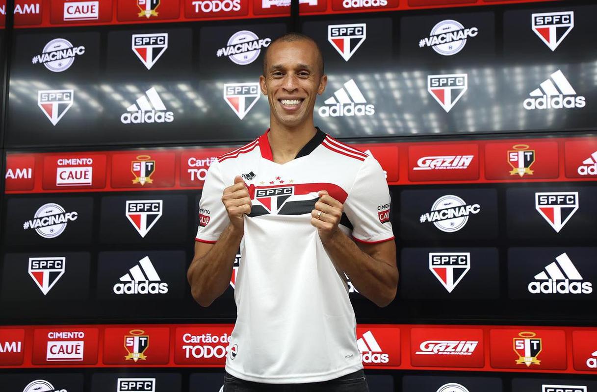Miranda, zagueiro (So Paulo)