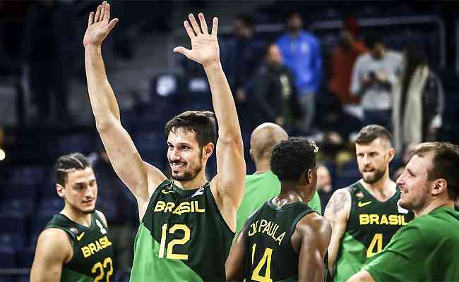 Brasil vence os EUA nas Eliminatórias da Copa do Mundo de basquete