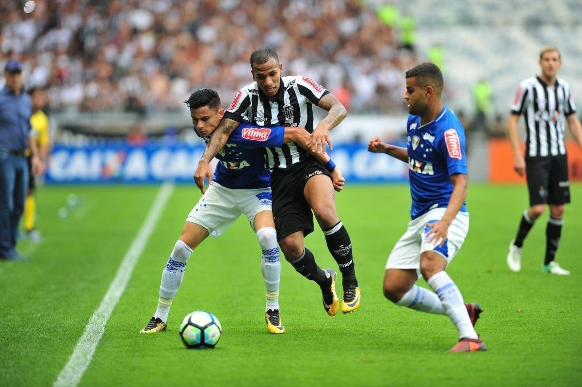 Imagens do clssico entre Cruzeiro e Atltico, pela 30 rodada da Srie A, no Mineiro