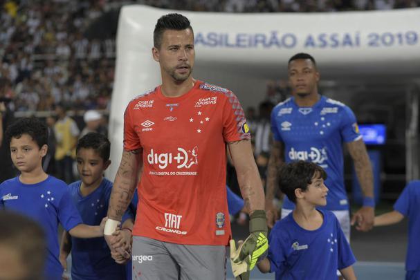 Fotos de Botafogo x Cruzeiro, no estádio Nilton Santos, pela 29ª rodada do Brasileiro