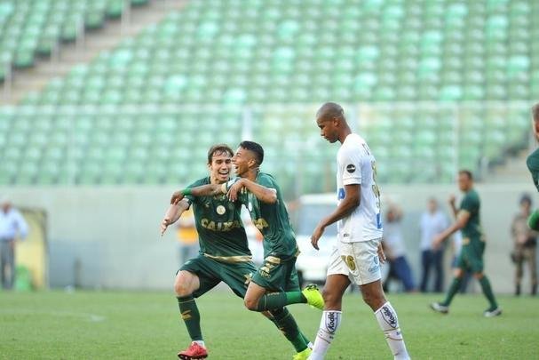 Matheusinho fechou a vitria do Amrica sobre o Santos, no Independncia, por 2 a 1