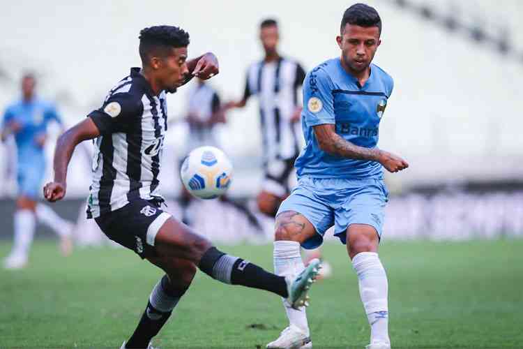 Em Jogo Movimentado Ceara Bate O Gremio No Brasileiro Com Gol No Fim Superesportes