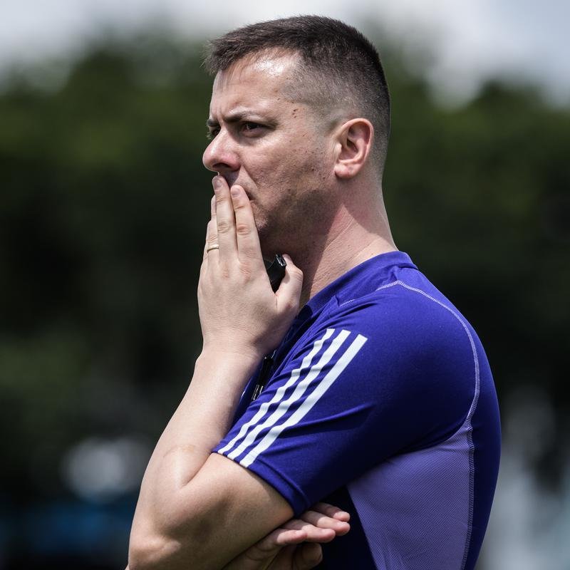 Fotos do primeiro treino do tcnico portugus Pepa no Cruzeiro