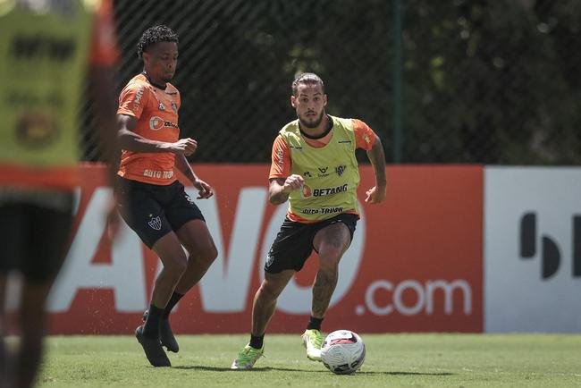 Atl�tico segue prepara��o para o cl�ssico; veja fotos