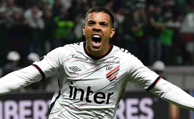 Terans, do Athletico-PR, interessa a Vasco e Flamengo; Galo pode lucrar com possvel venda