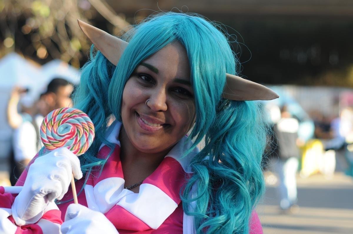 Equipes paiN Gaming e Team oNe duelam no Mineirinho para saber quem ser o vencedor do Campeonato Brasileiro de League of Legends (CBLoL), game de computador que virou febre no mundo inteiro. Durante o evento, cosplayers so uma das atraes, que chamam a ateno dos fs.