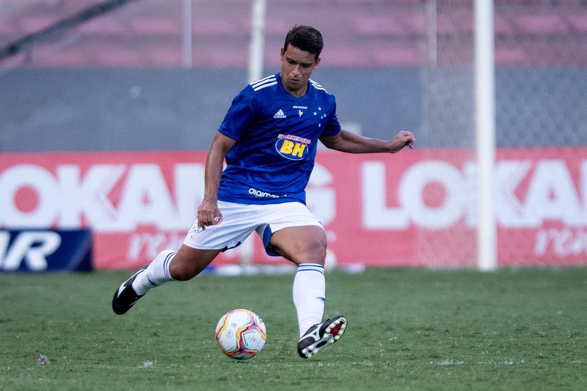 Jean, 34 anos, volante. Contratado pelo Cruzeiro em março. Deixou o clube em outubro.