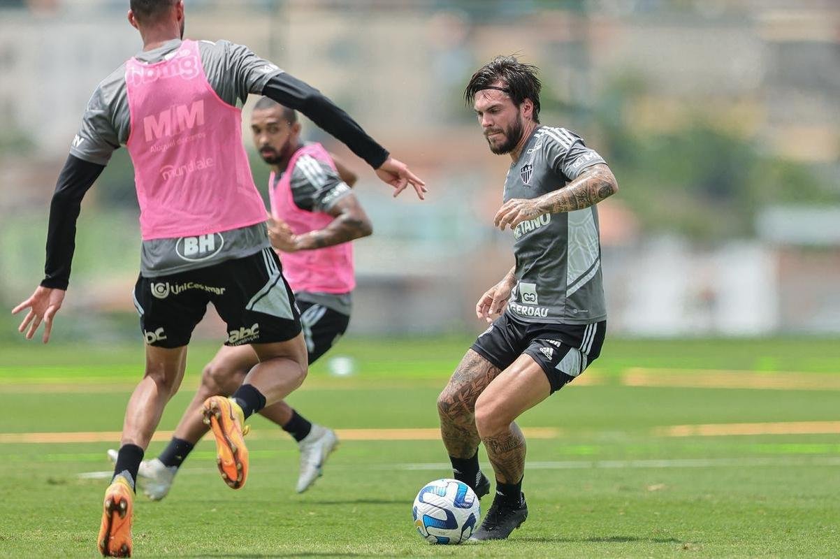 Atltico teve um dia de folga aps o empate com o Cruzeiro no clssico. Elenco de Coudet retomou atividades na Cidade do Galo na tarde desta quarta-feira (15/2).