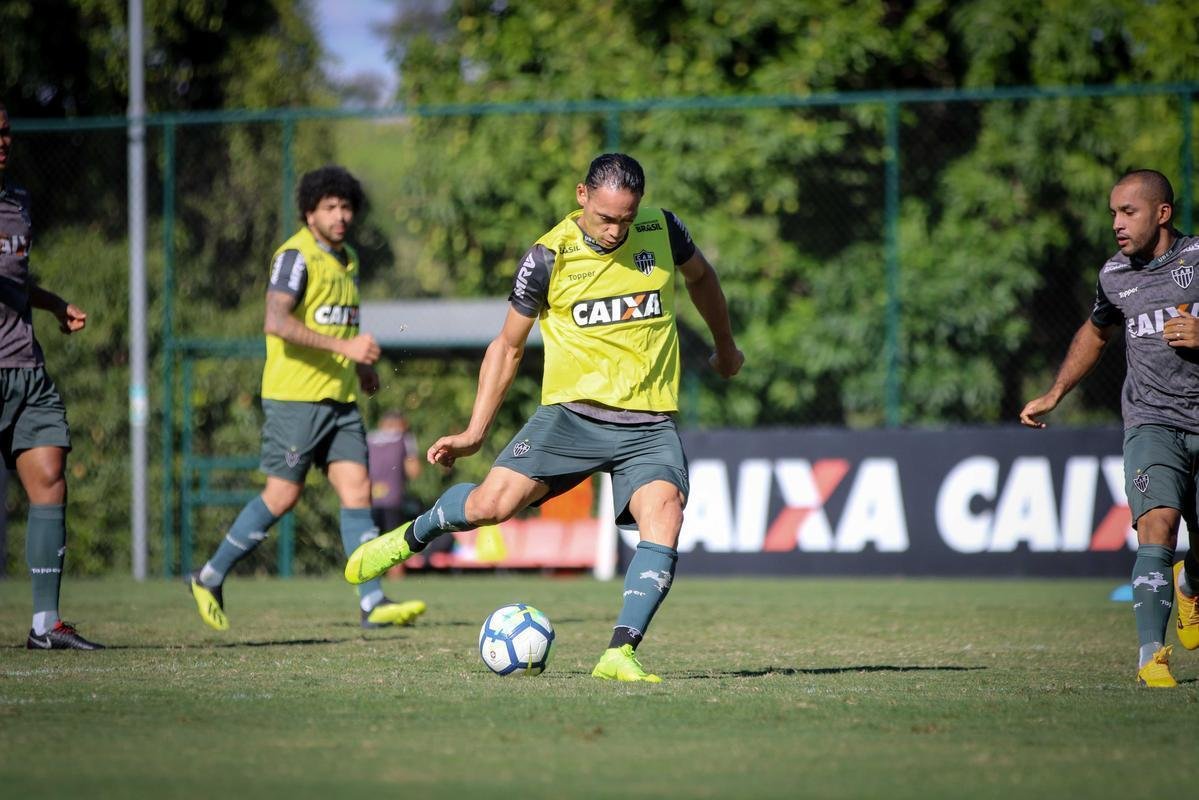 Ricardo Oliveira - contrato do centroavante vai at dezembro de 2020