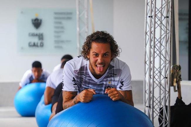 Fotos do primeiro treino de Hulk no Atlitco