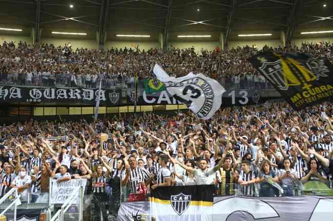 Corinthians registra pior público na temporada em vitória contra o