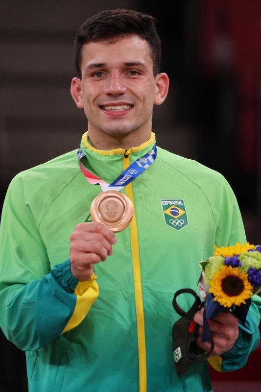 Luta e premiao de Daniel Cargnin, bronze no jud em Tquio