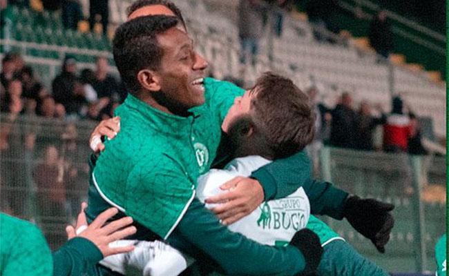 Jogadores da Chape vibraram muito com a vitória em casa