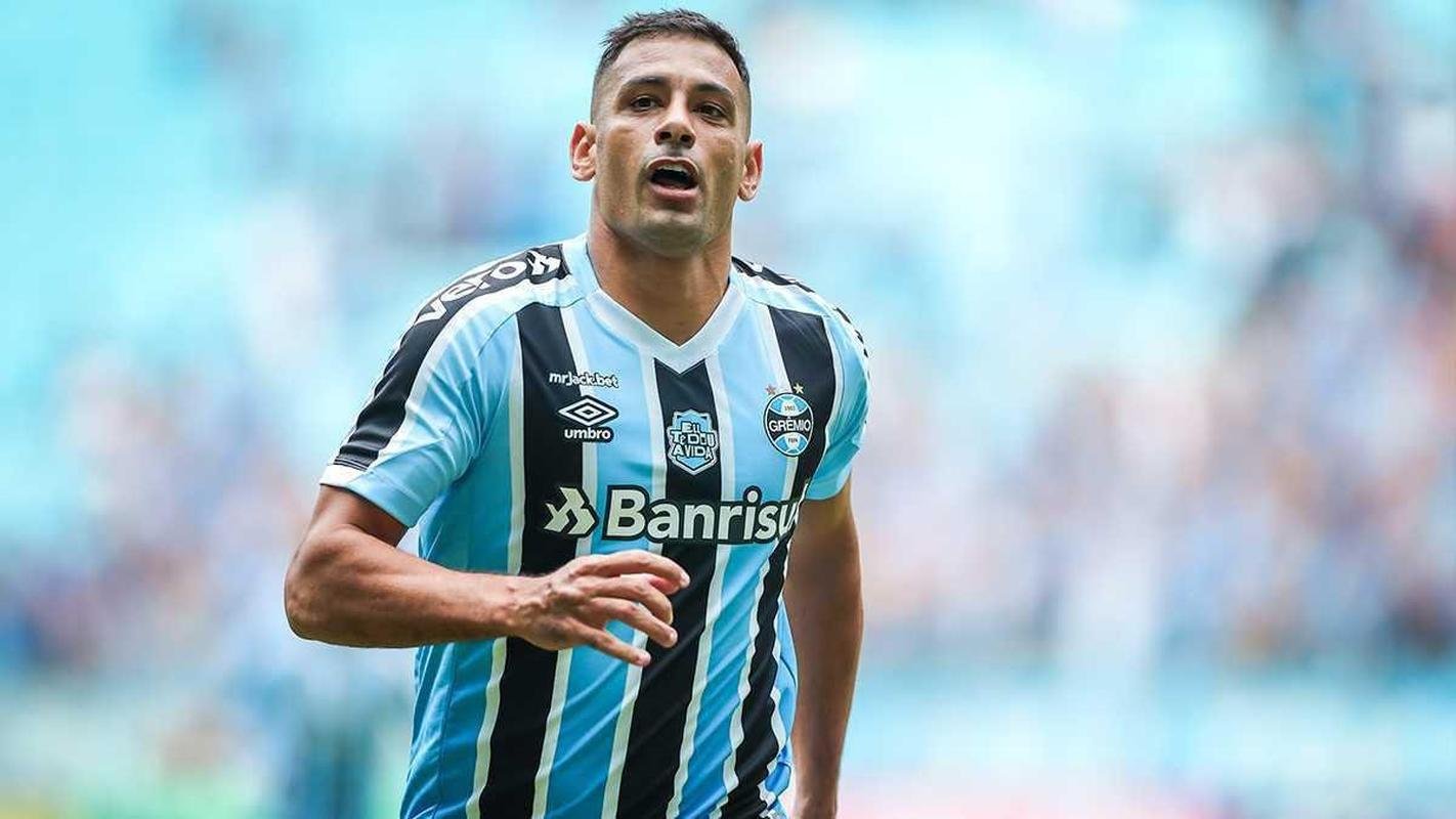 Diego Souza - 37 anos - atacante do Grmio
