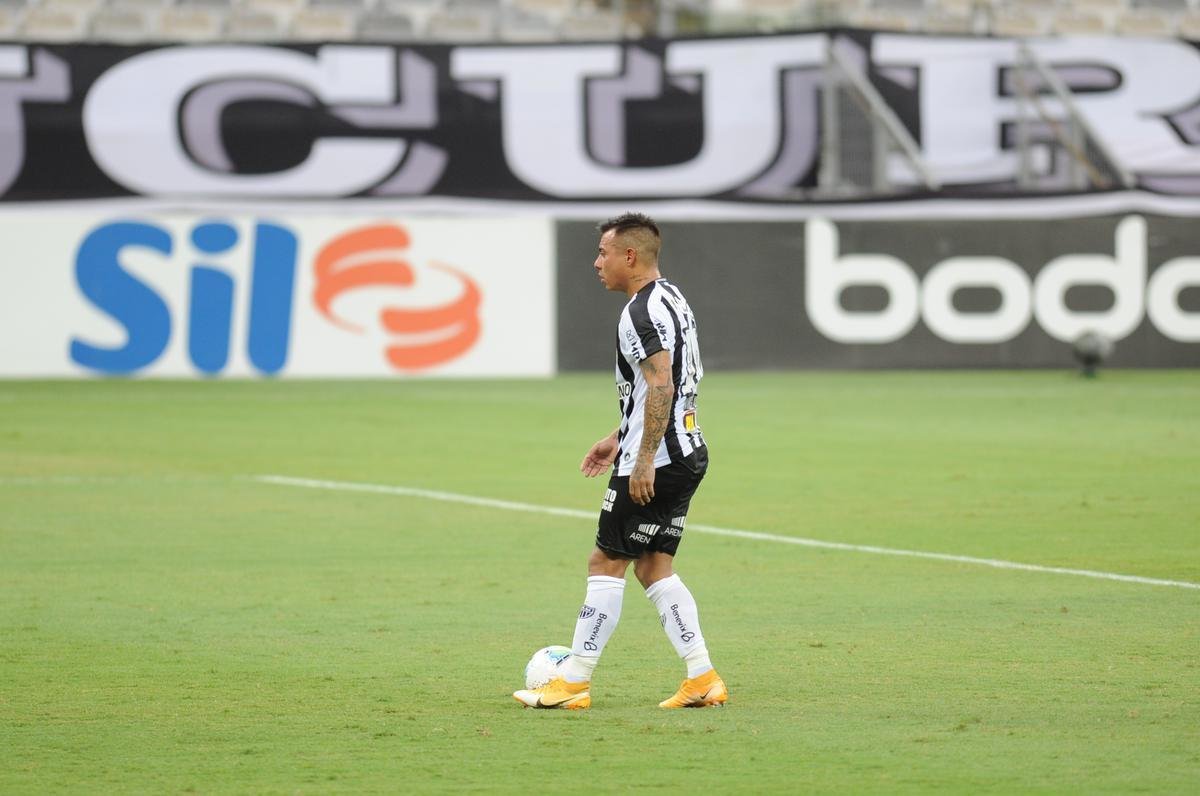 Fotos do duelo entre Atltico e Fortaleza, no Mineiro, em Belo Horizonte, pela 33 rodada do Campeonato Brasileiro